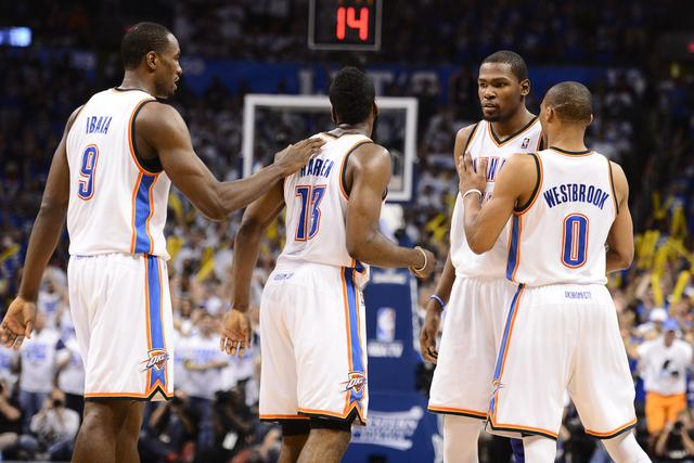 英媒：热刺主帅弗兰克已经与托尼进行会谈，球员有望重返英超（英媒：热刺主帅弗兰克已与托尼会面，托尼有望重返英超）