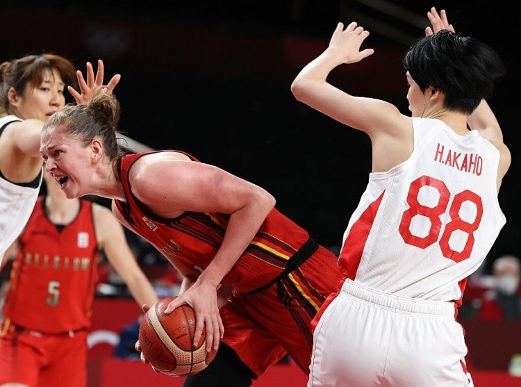 官方：除了被停赛一场之外，阿莱格里还被罚款1万欧元（官方消息：阿莱格里被禁赛1场并处罚金1万欧元）