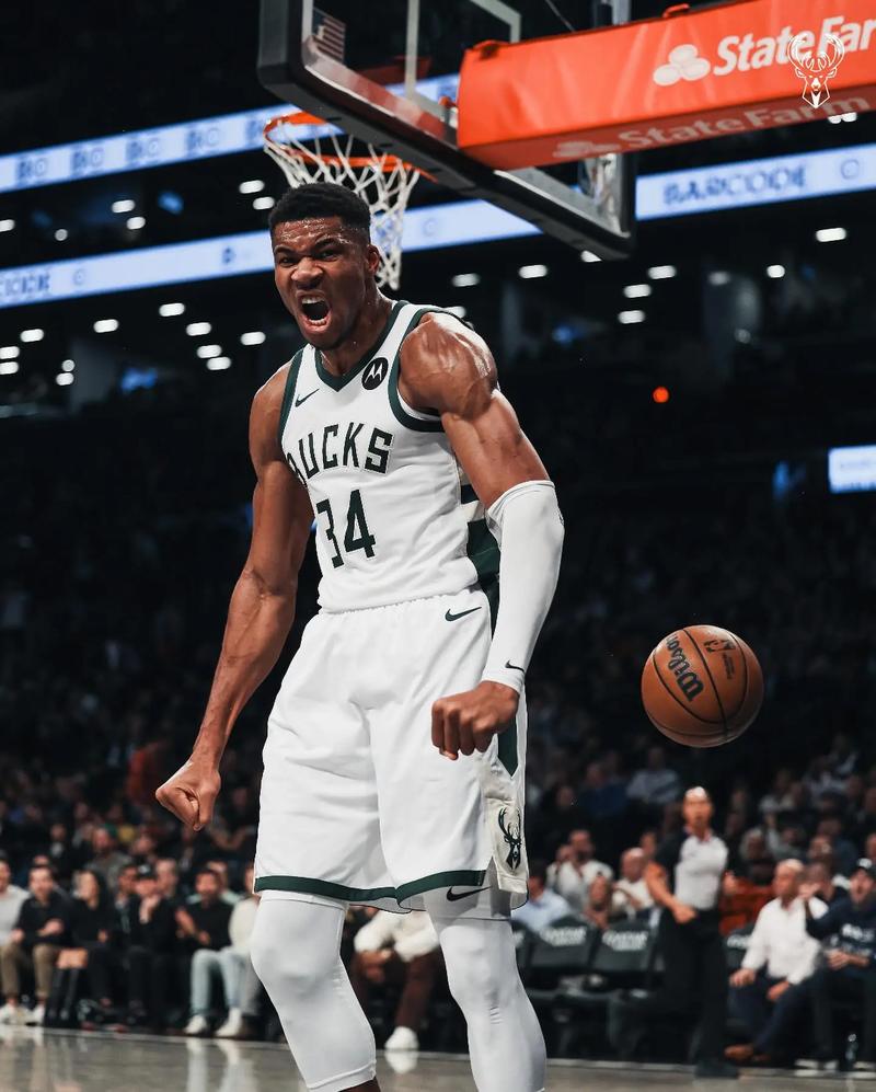 超残阵勇士终结两连败！库追巴等六人缺席 出场10人全有进球五人上双（伤兵满营的勇士止住两连败：库追巴等六将缺阵，10人出战全员得分、5人上双）