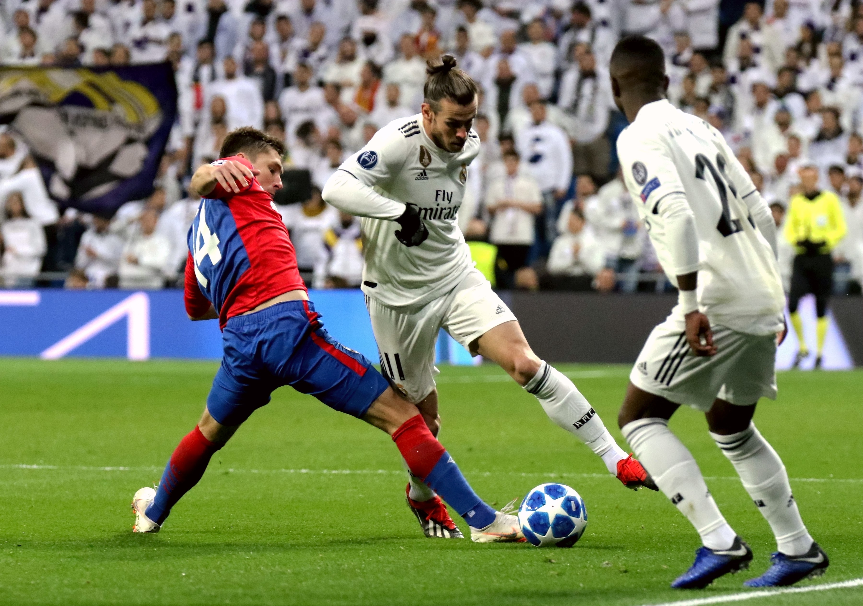 土媒：居莱尔出场75次后，皇马需向费内巴切支付200万欧奖金（土耳其媒体：居莱尔出场达75场时，皇马需向费内巴切支付200万欧元奖金）