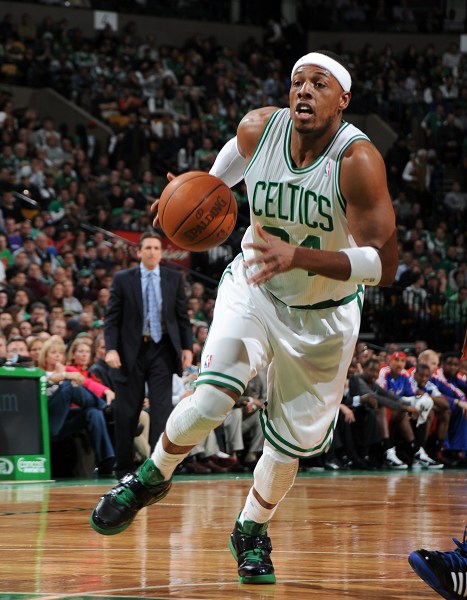 FIFPro最佳阵入围次数榜：梅西17次居首，姆巴佩6次进入前十（FIFPro最佳阵入围次数排名：梅西以17次领跑，姆巴佩6次跻身前十）