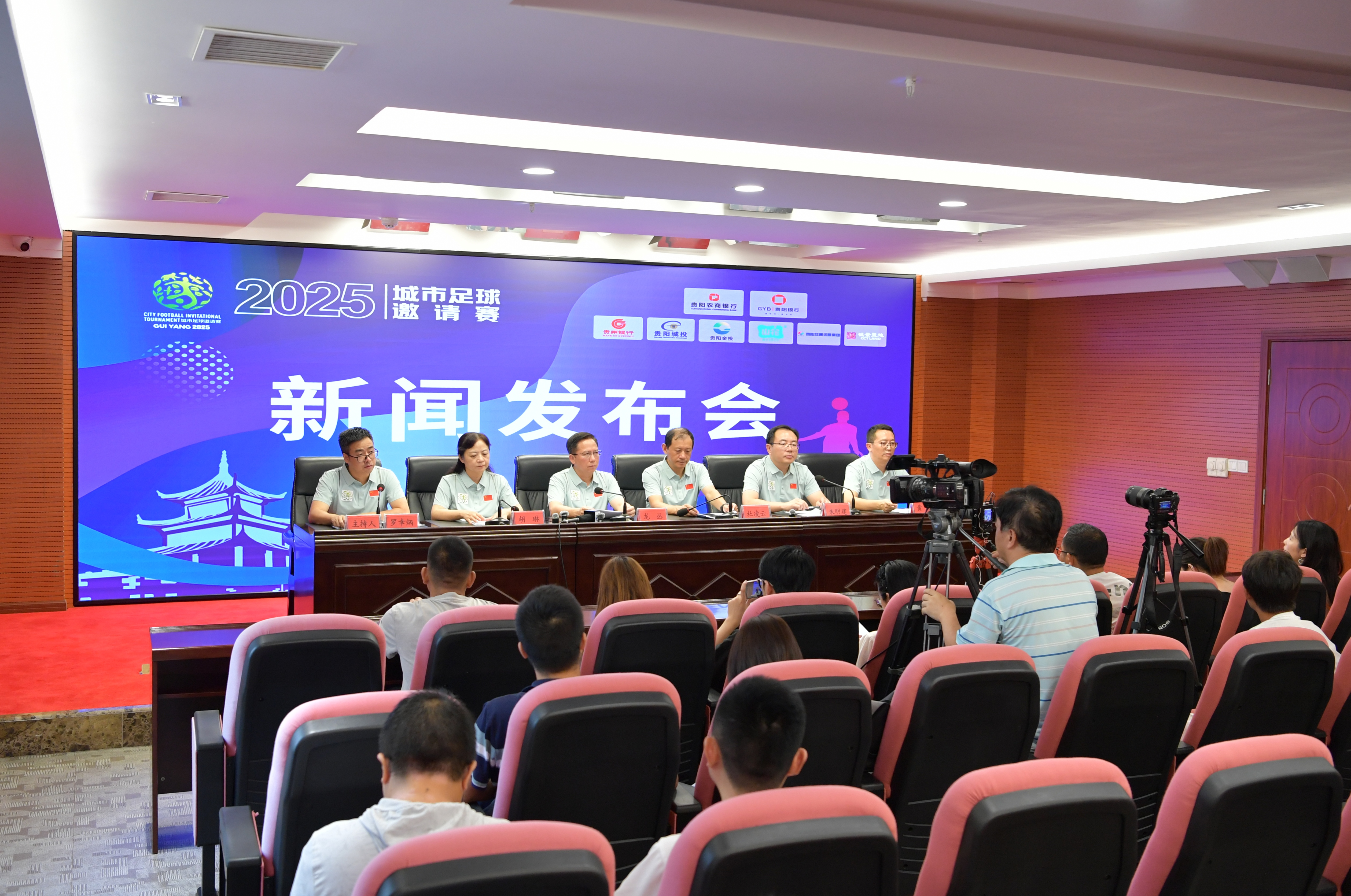 半场战报：阿联酋1-1伊拉克，卢安齐尼奥，阿里-哈马迪破门（半场速报：阿联酋1-1伊拉克，卢安齐尼奥与阿里-哈马迪各建功）